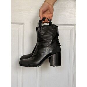 $550 Random Identities Black heel boots By Stefano Pilati size EU 41